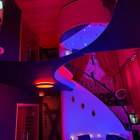 Le 1920- & Sauna Prive-